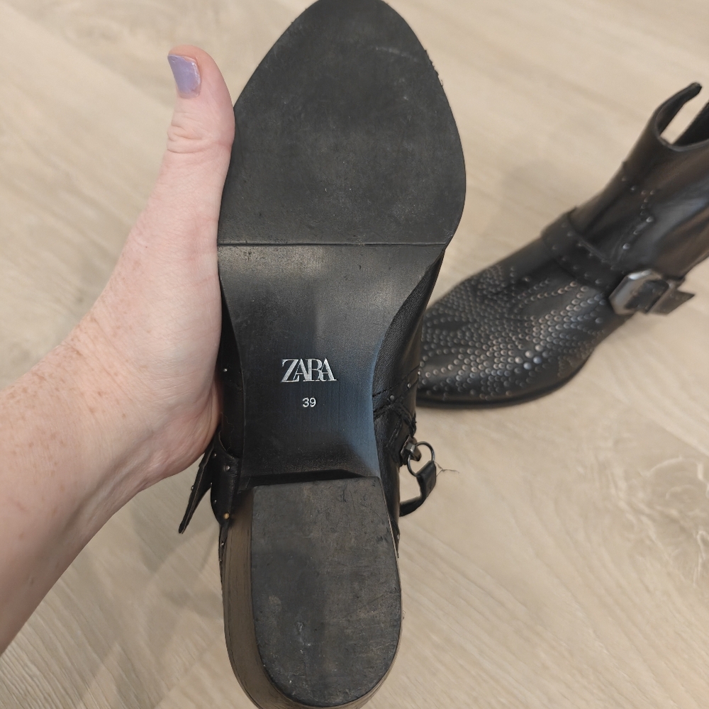 ZARA Boots || Size 39 - Picture 2 of 2